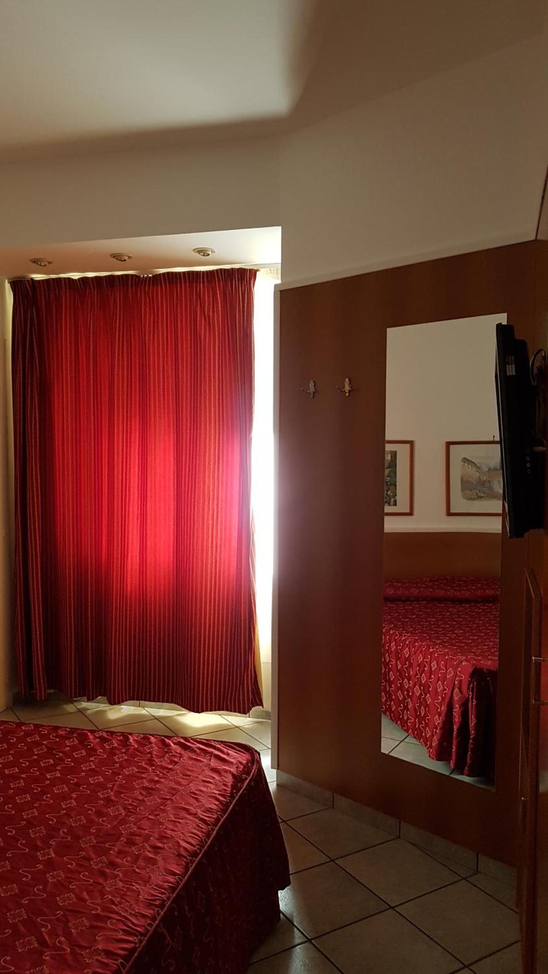 Hotel Mediterraneo Куалиано Стая снимка